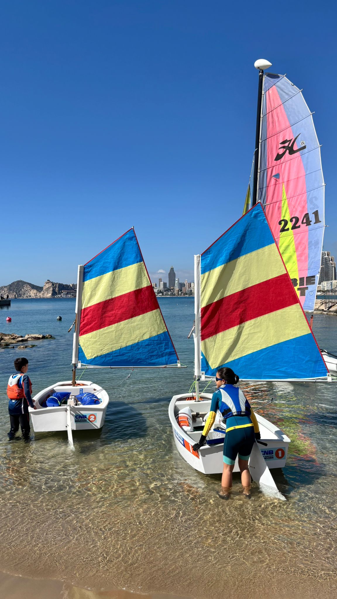 Curso 3 días Optimist (9 a 15 años)- LUNES-MIERCOLES-VIERNES 16.30- 19.30h (9 horas) - Imagen 2
