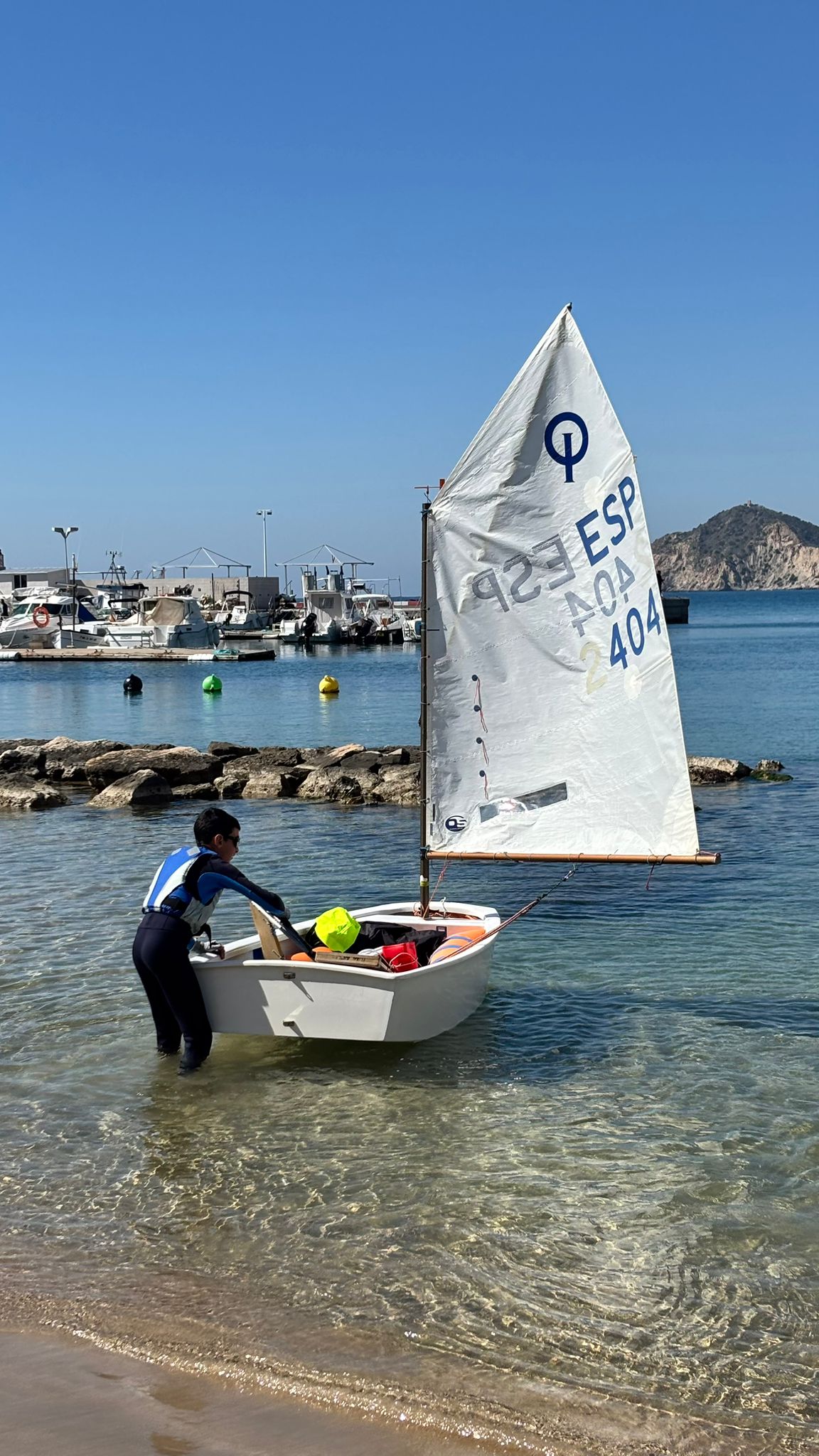 Curso 3 días Optimist (9 a 15 años)- LUNES-MIERCOLES-VIERNES 16.30- 19.30h (9 horas) - Imagen 9